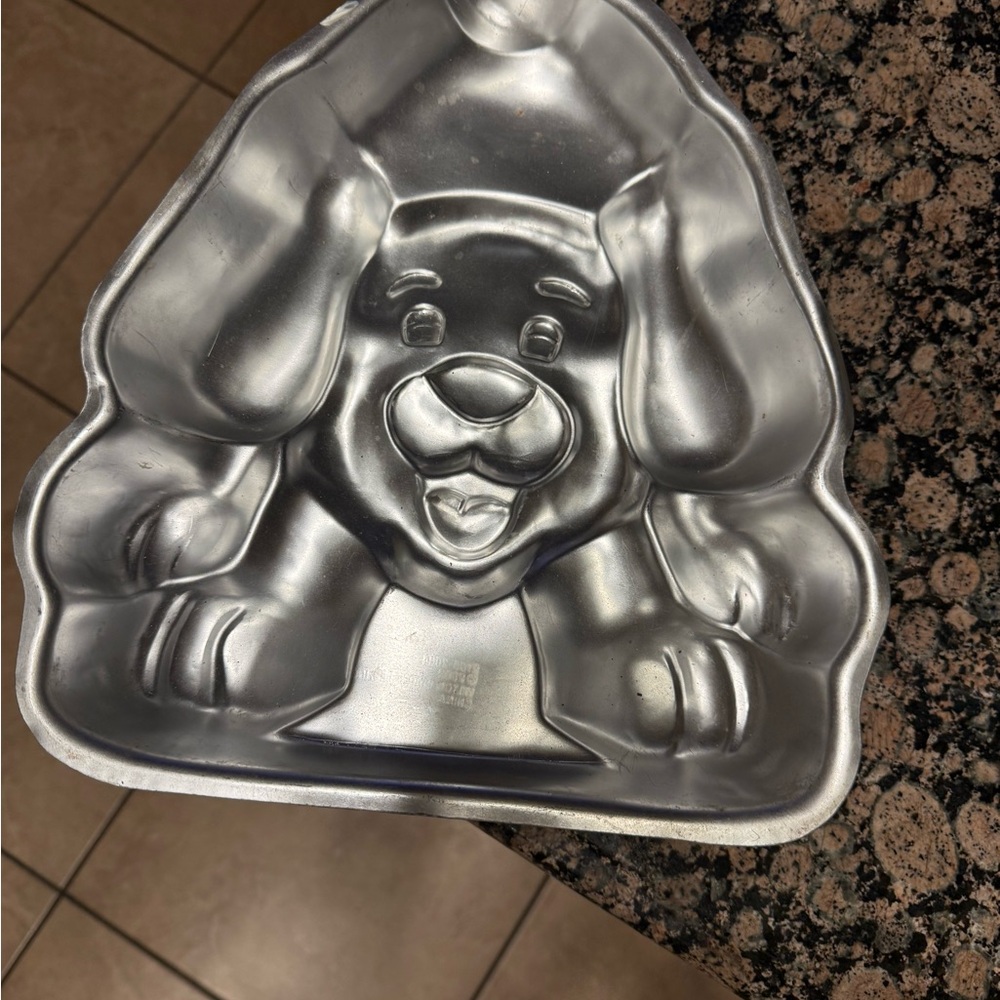 Vintage Wilton Silver Puppy Cake Pan